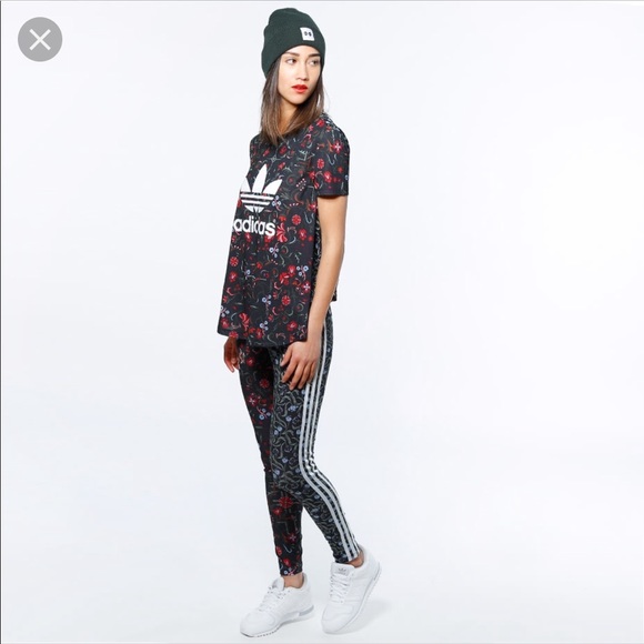 🎋Adidas Originals X Farm Floral Outfit 🌊 - Picture 8 of 8